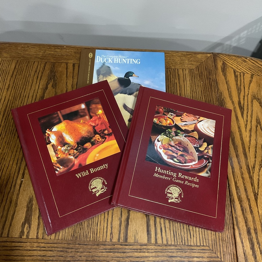 N American Hunting Club Wild Bounty and Hunting Rewards Cookbooks +Duck Hunting